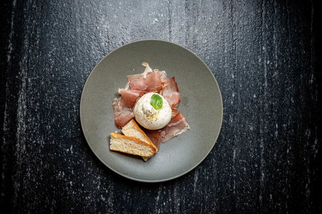 DR 262 Burrata e Crudo